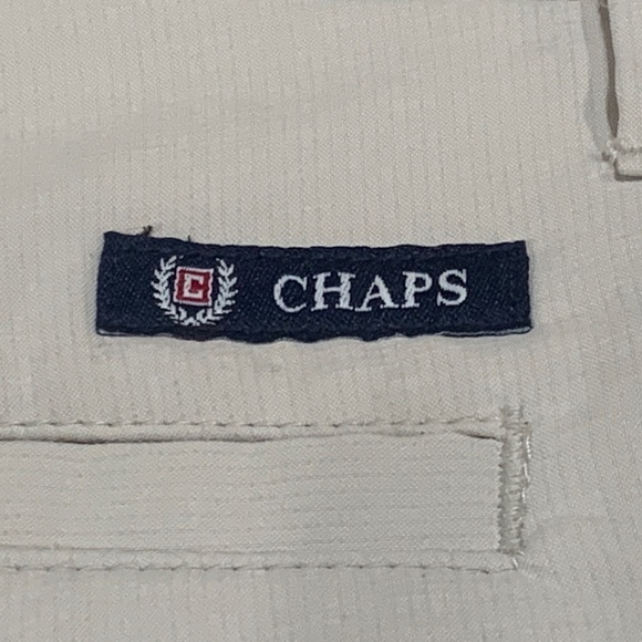 Chaps Men's Golf/Cargo Shorts Gently Worn Size 42 Pearl/Ivory Poly Blend - Picture 3 of 6